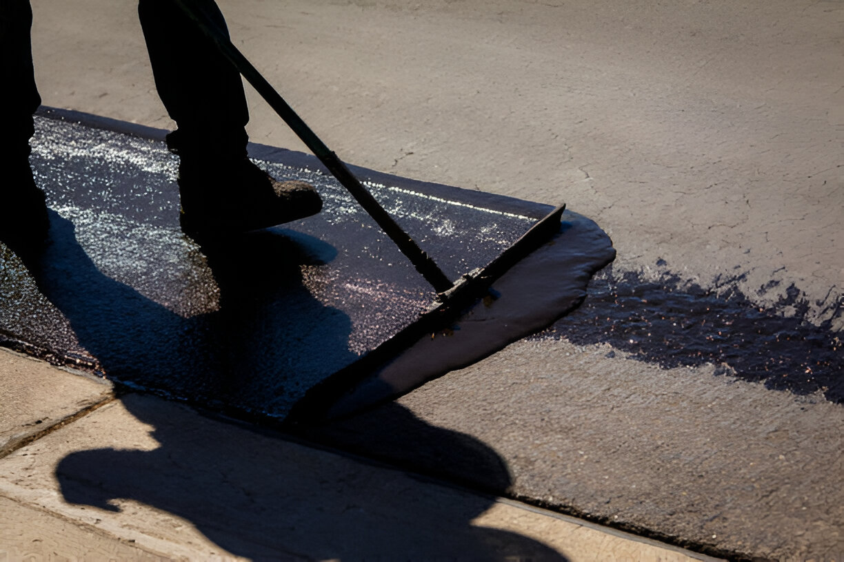 LineLava Asphalt Sealcoating Services