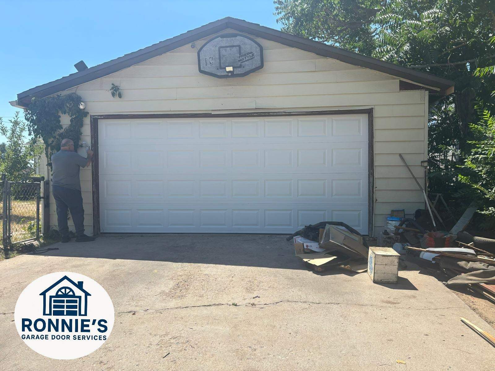Ronnie's Garage Door Services